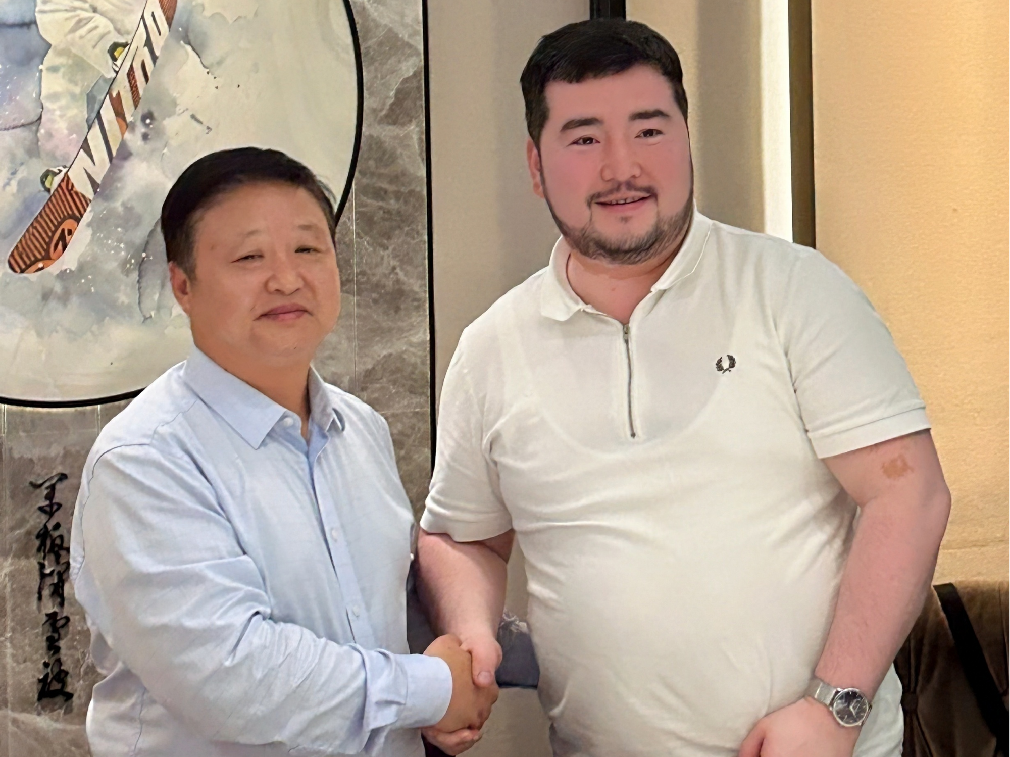 国际货运班列联盟秘书长林备战与跨里海运输协会（TITR）秘书长会谈